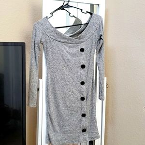 Long sleeve/off the shoulder dress